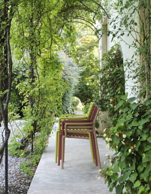 Кресло пластиковое Doga капучино 600х565х835 мм Кресло пластиковое Doga капучино 600х565х835 мм