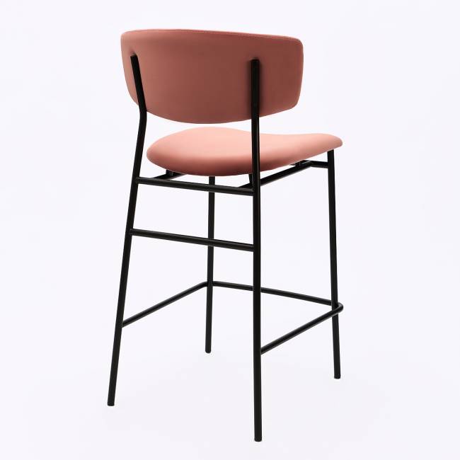 Дизайнерский полубарный стул Марко розовый, черный металл