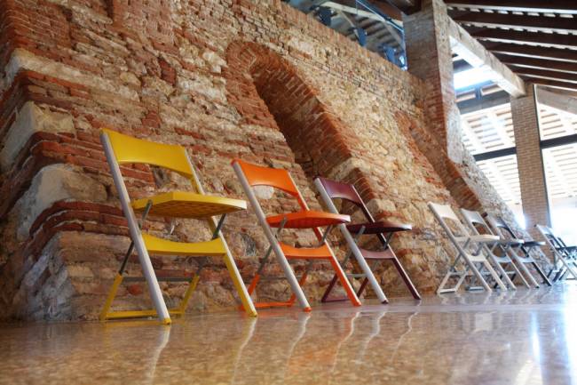 Стул пластиковый складной Compact горчичный 435х470х775 мм Стул пластиковый складной Compact горчичный 435х470х775 мм