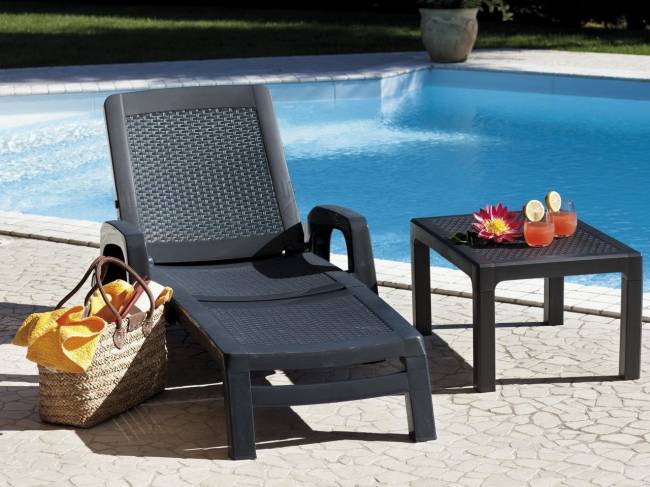 Шезлонг B:rattan МАЙАМИ / MIAMI складной, коричневый (дисконт)