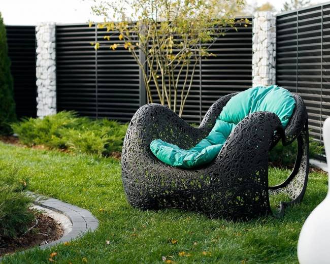 Базальтовое кресло "Portal", Черное